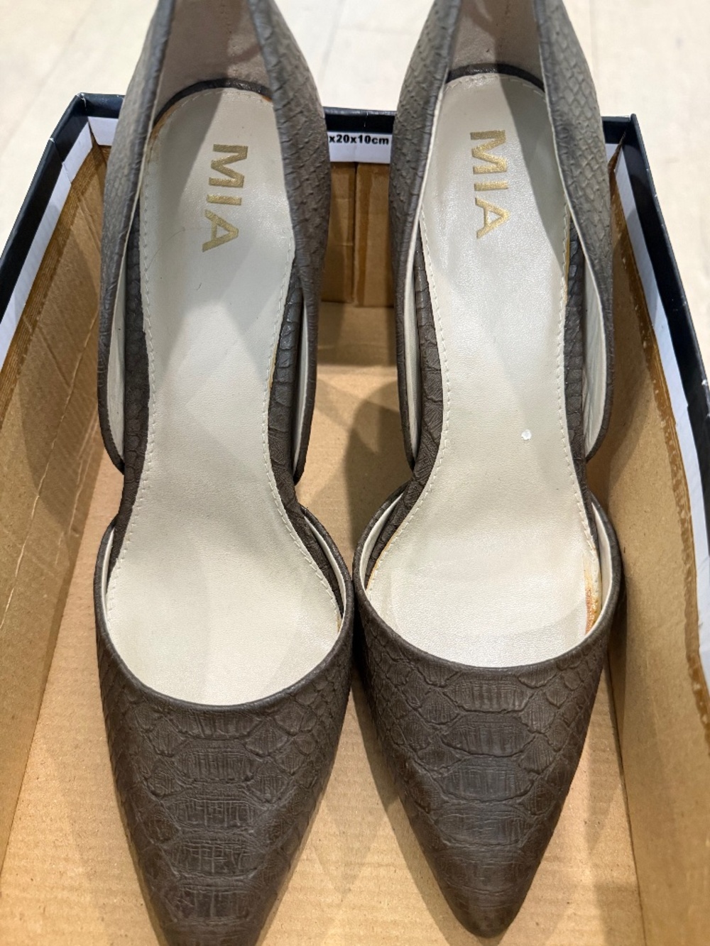 Shoes - Heels